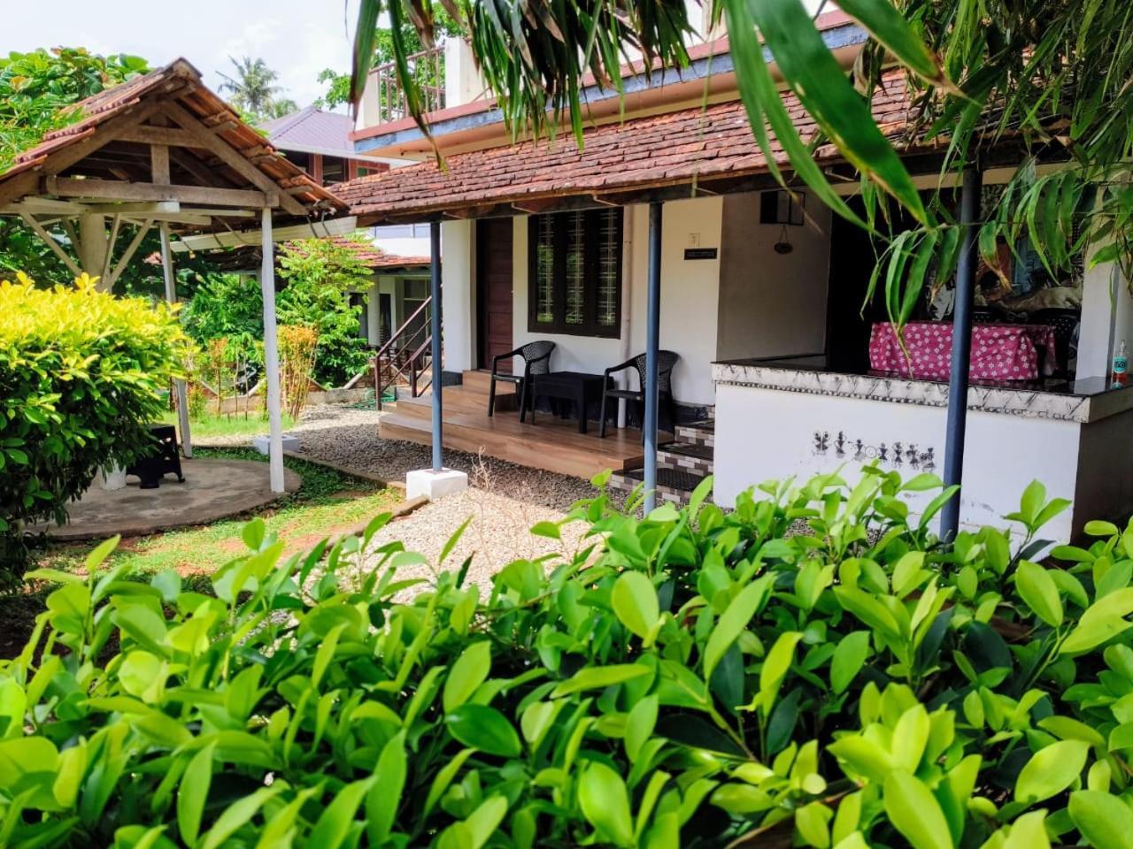 Sherly Cottages Varkala Exterior photo